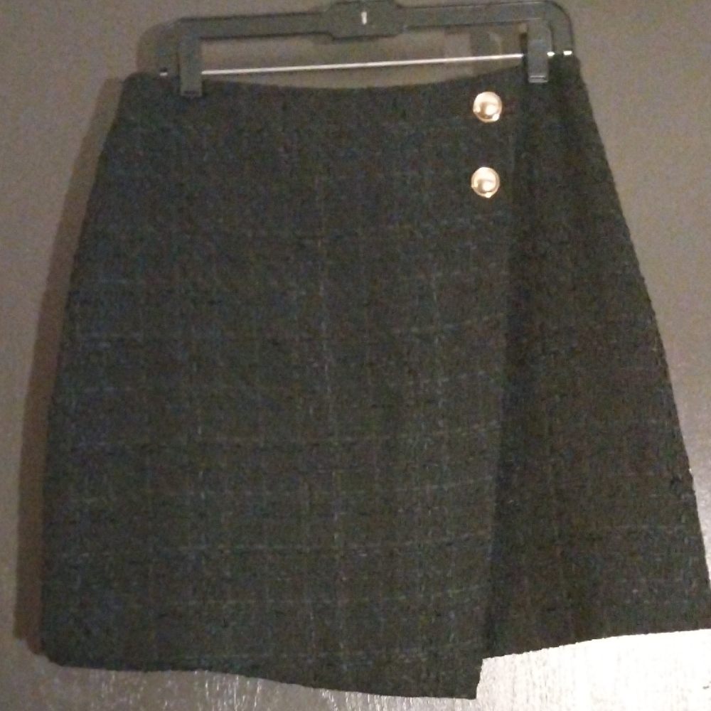 Nine West Black Tweed Wrap Mini Skirt with Gold Accents Buttons.